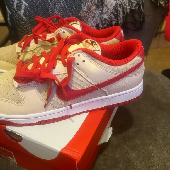 Strawberry waffle Nike dunks - Picture 4 of 6